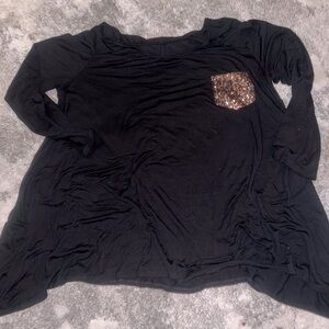 Boutique shirt with sequin pocket